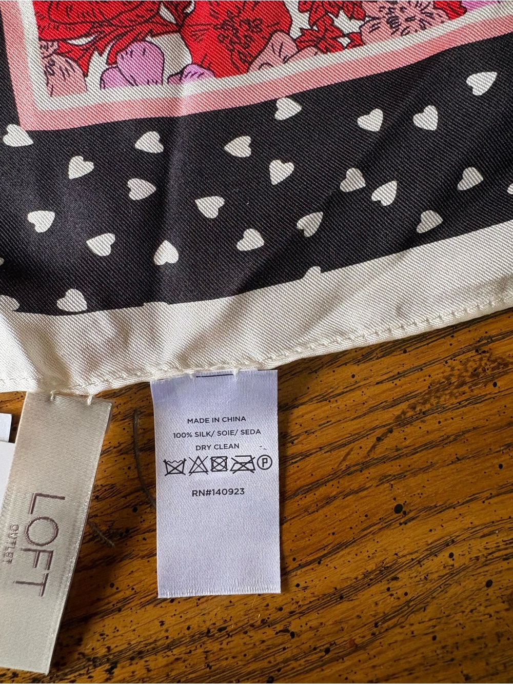 Ann Taylor Loft Floral Red Pink Silk Scarf with Black Heart Border NWT - Picture 2 of 6